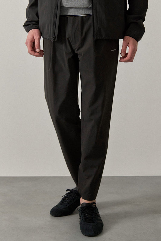 LIGHTFORM SLIM JOGGERS - Black