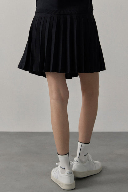 RECYCLED SMOOTH-KNIT PLEATS - Black
