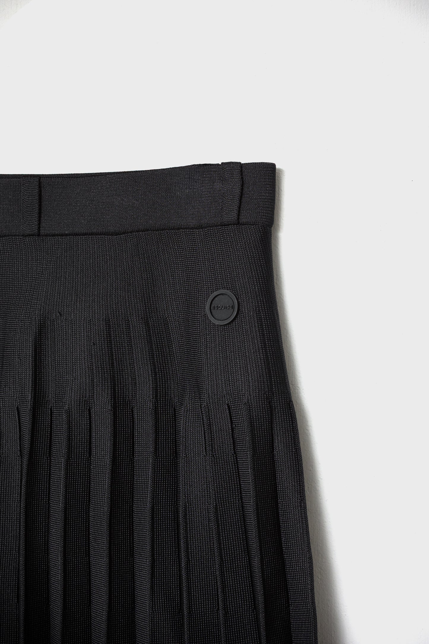 RECYCLED SMOOTH-KNIT PLEATS - Black