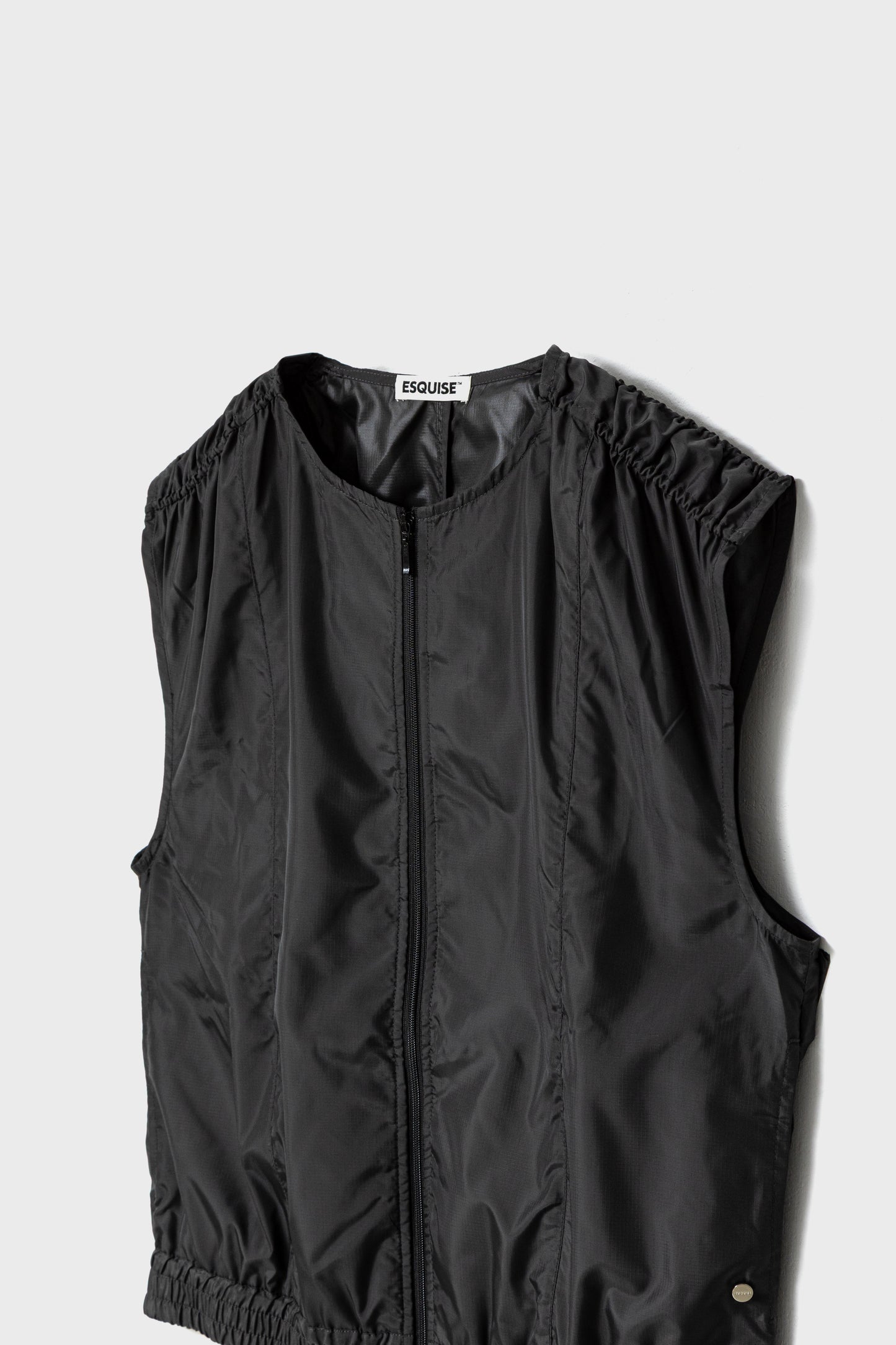 GATHER RIP LIGHT VEST - Charcoal